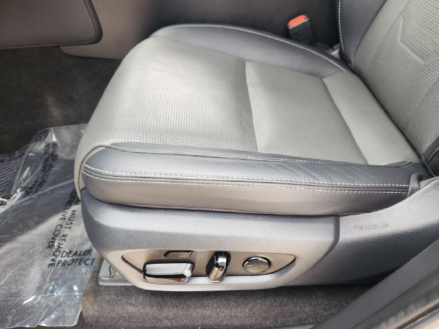 Used 2024 Lexus GX 550 w/ Accessory Package (Z1) AWD/4WD image 25