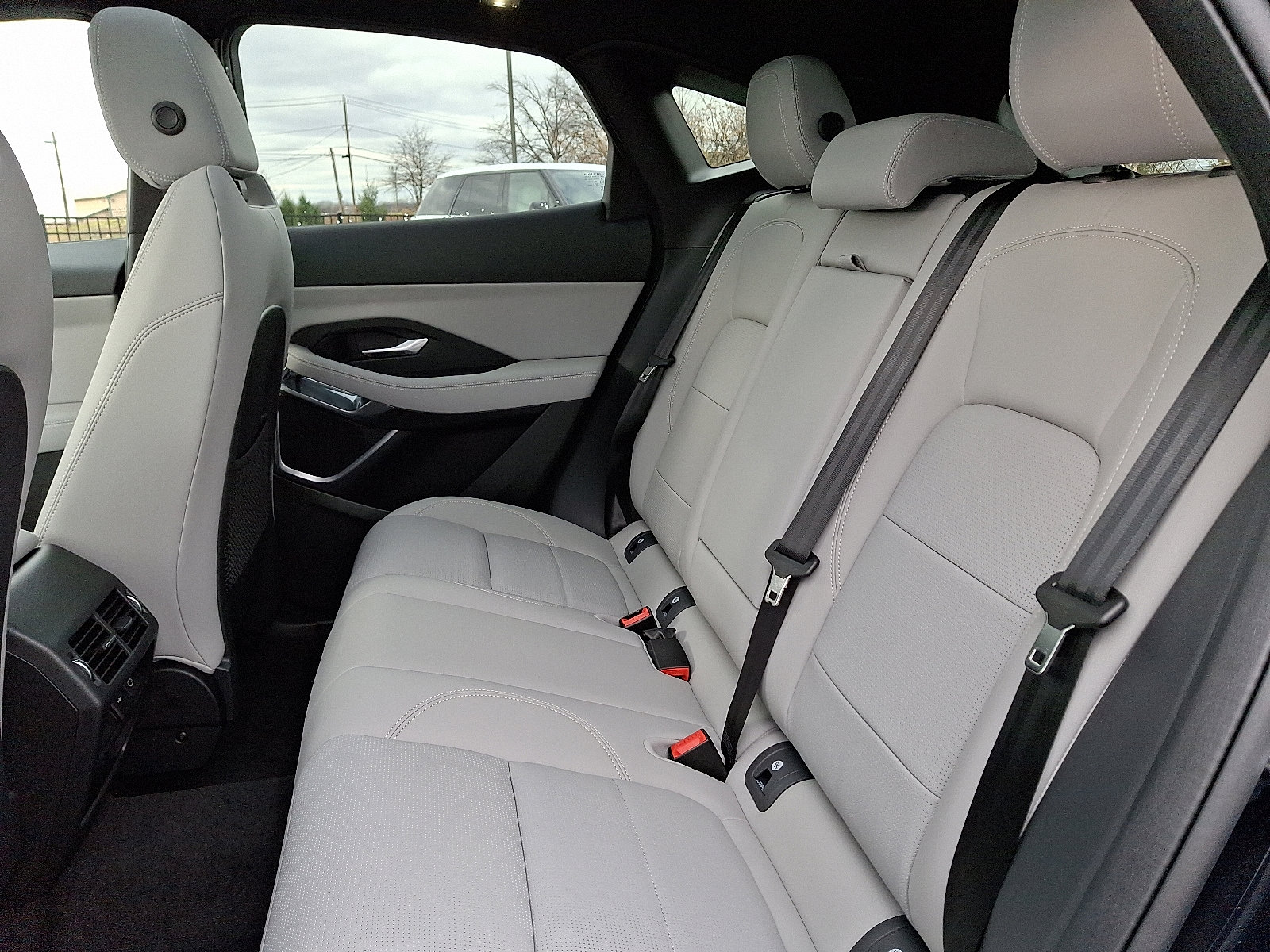 New 2024 Jaguar E-PACE R-Dynamic SE image 8