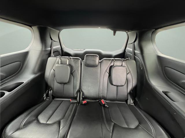 Used 2025 Chrysler Pacifica Select FWD image 31