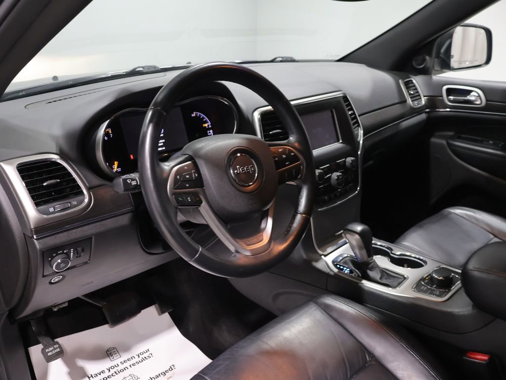 Used 2018 Jeep Grand Cherokee Limited AWD/4WD image 16