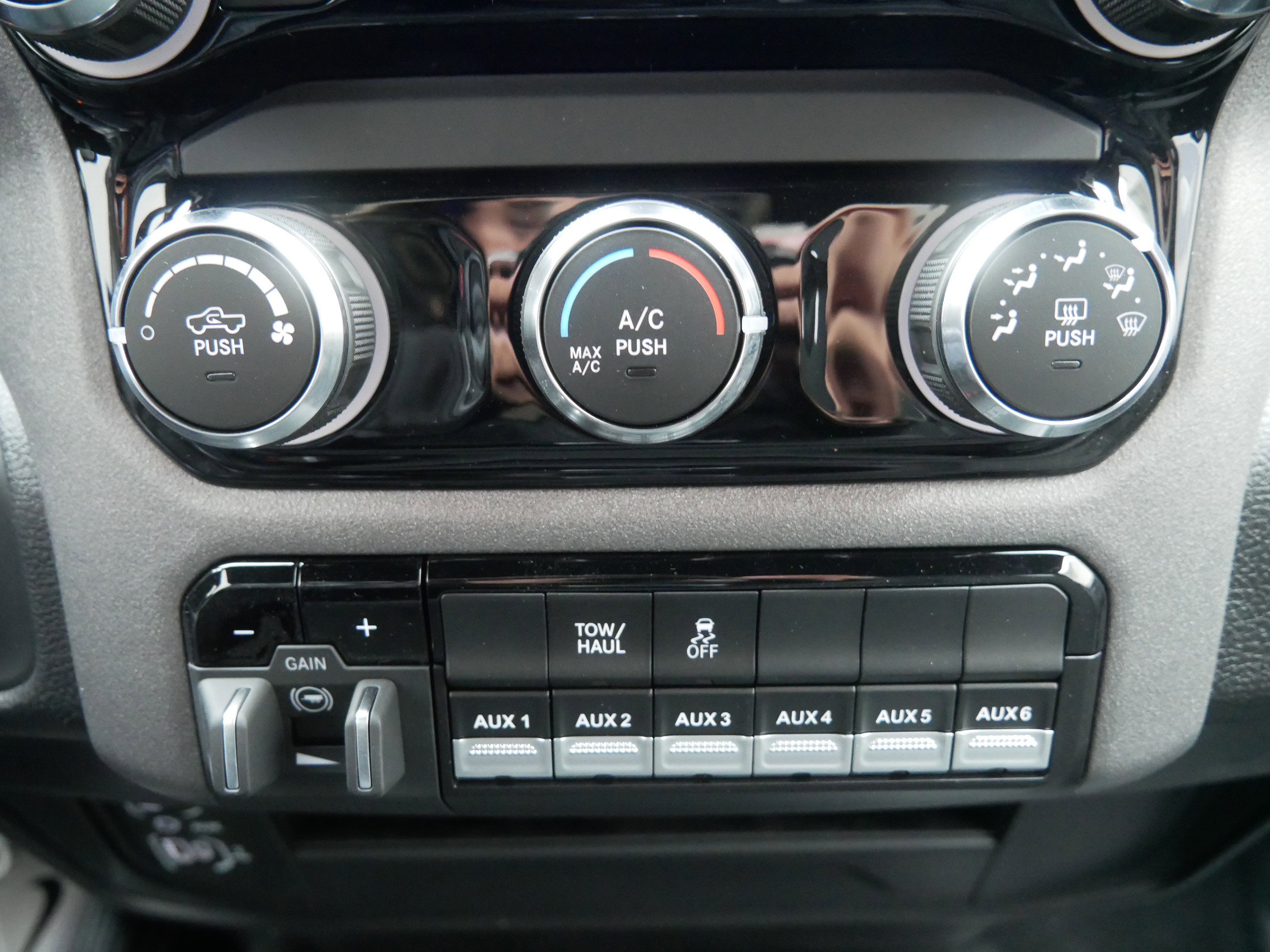 New 2026 RAM 3500 Tradesman w/ Chrome Appearance Group A image 8