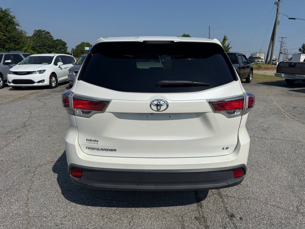 Used 2015 Toyota Highlander LE FWD image 6