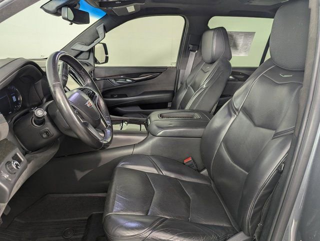 Used 2018 Cadillac Escalade Platinum image 18