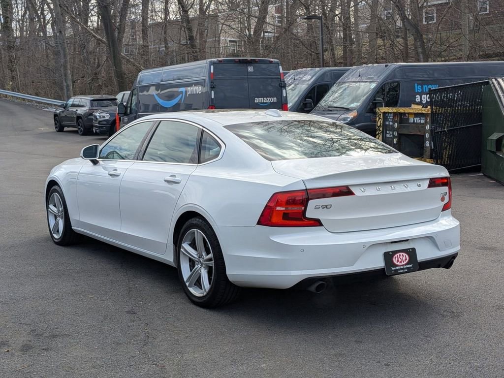 Used 2018 Volvo S90 T5 Momentum image 7