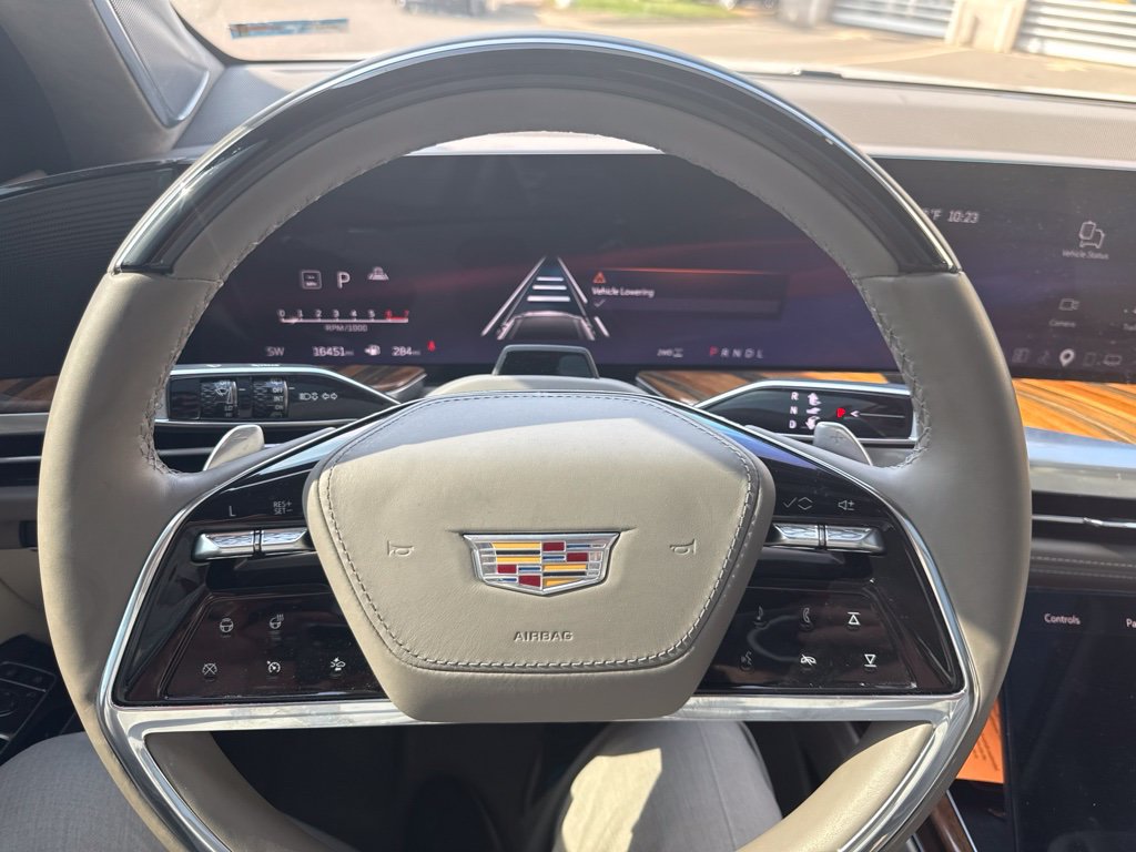 Used 2025 Cadillac Escalade Premium Luxury Platinum w/ LPO, Floor Liner Package AWD/4WD image 5