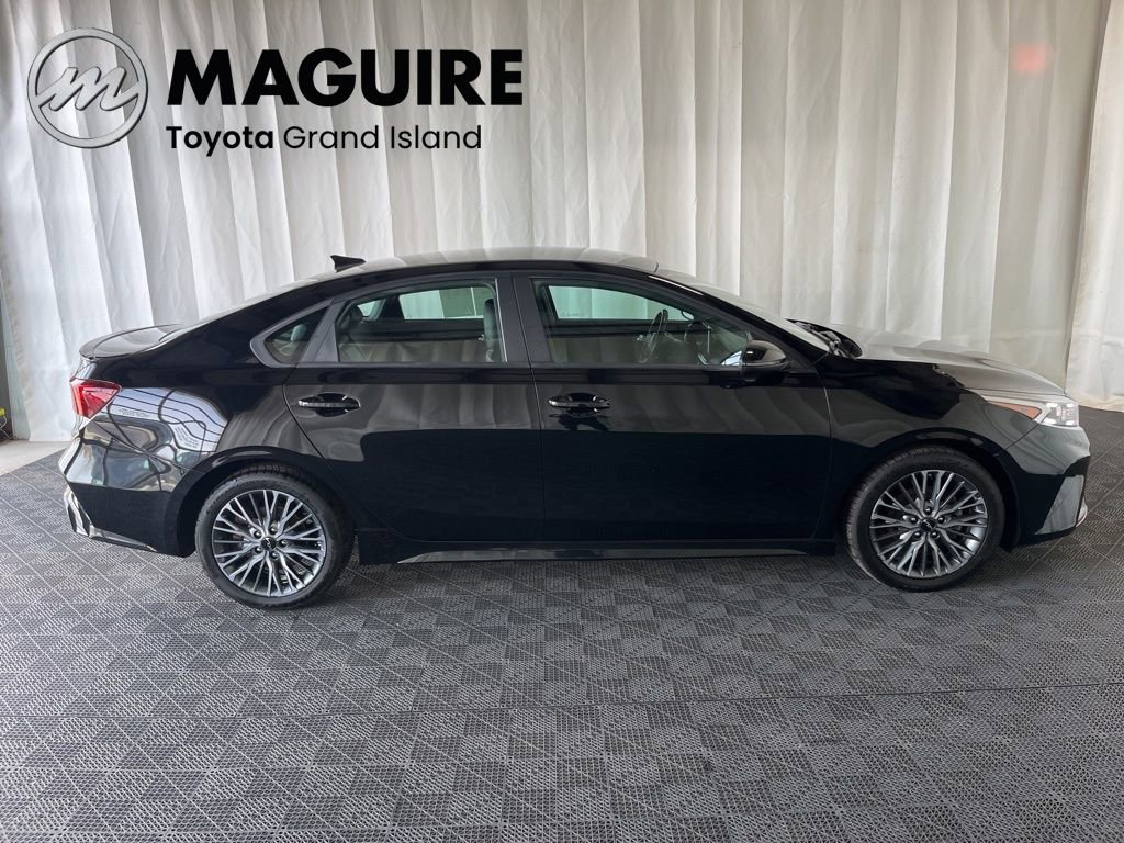 Used 2022 Kia Forte GT-Line w/ GT-Line Technology Package image 2