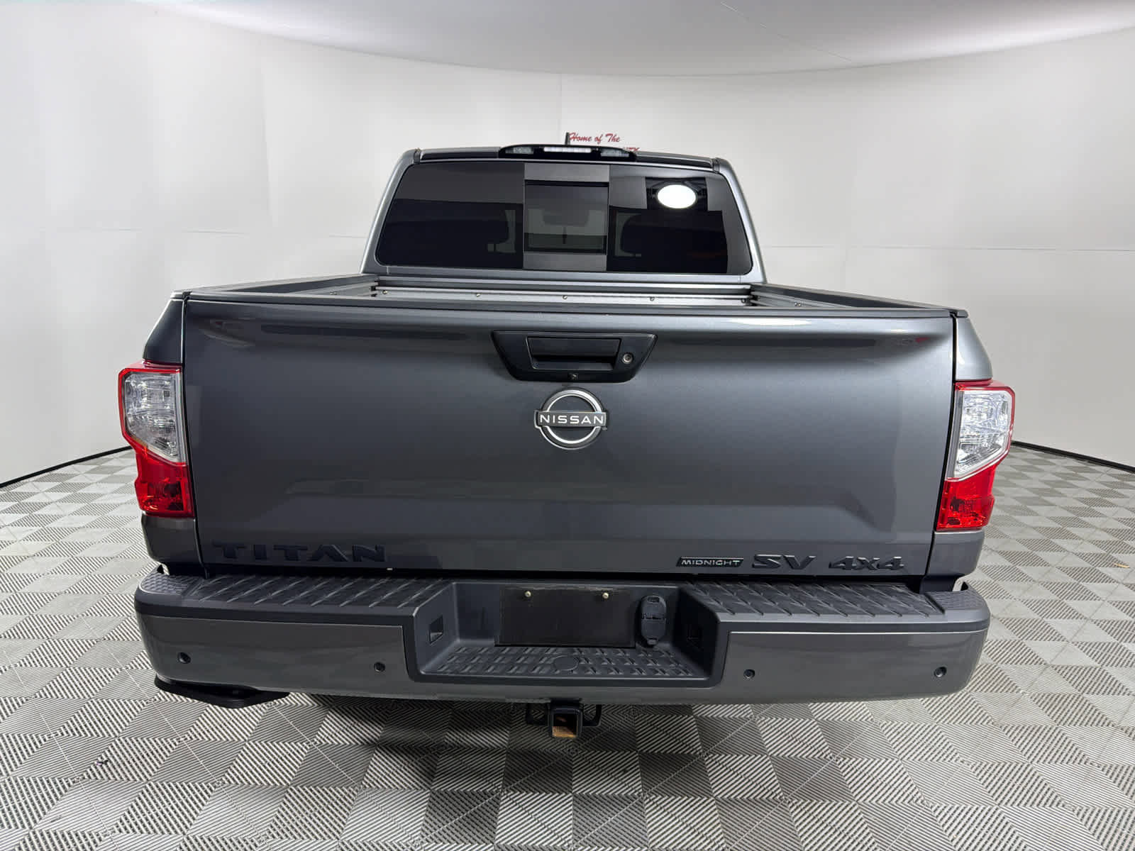 Used 2023 Nissan Titan SV w/ SV Convenience Package image 4