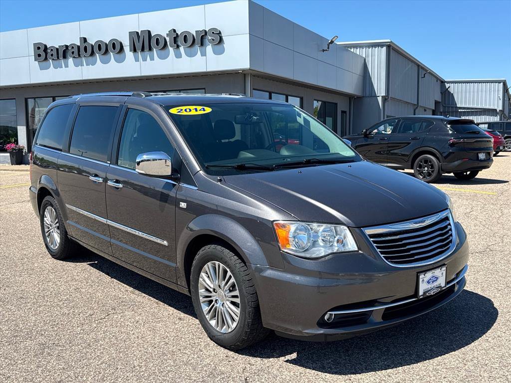 Used 2014 Chrysler Town & Country Touring-L FWD image 1