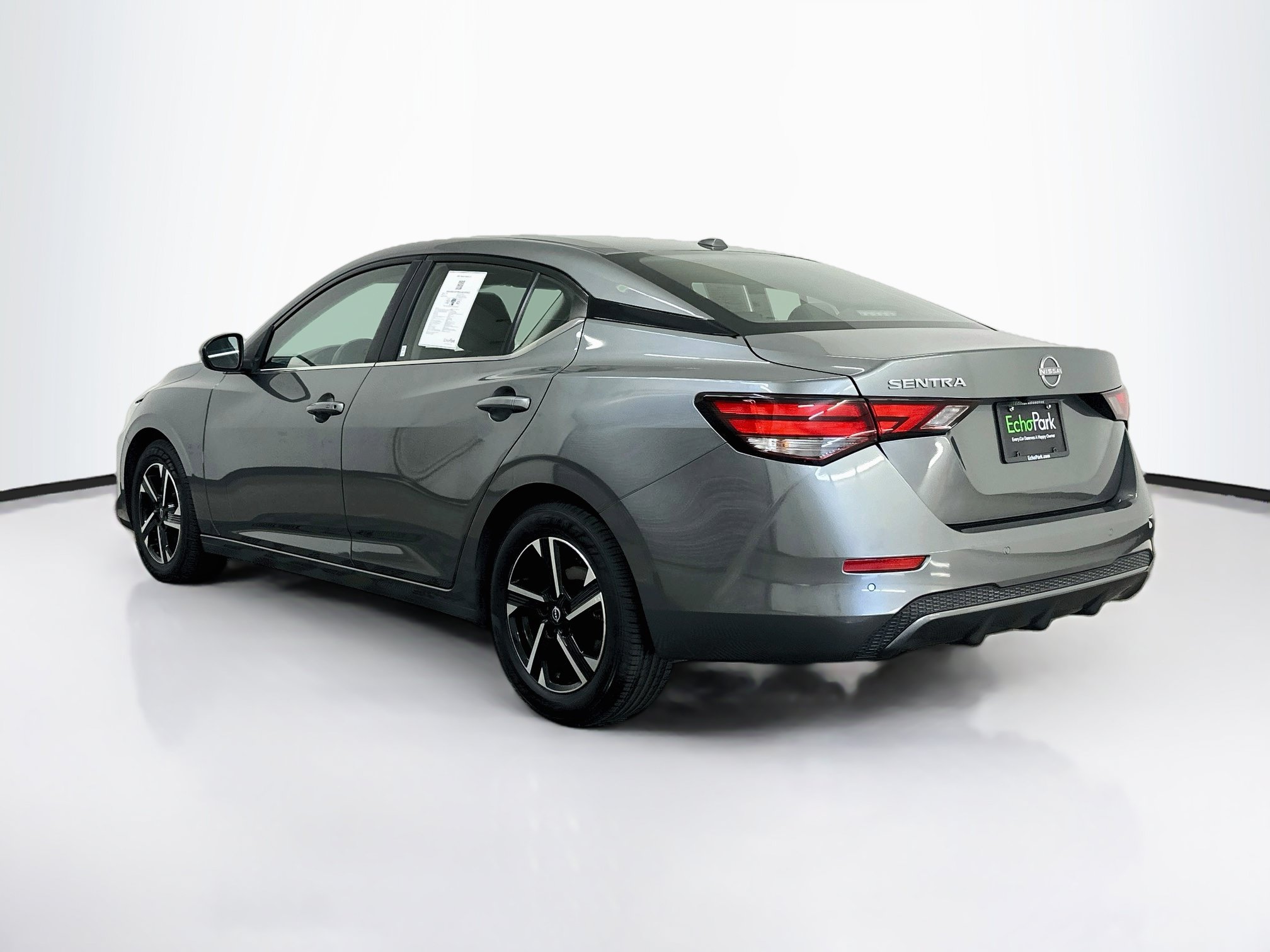 Used 2025 Nissan Sentra SV FWD image 5