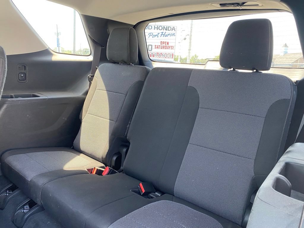 Used 2019 Chevrolet Traverse LT FWD image 14