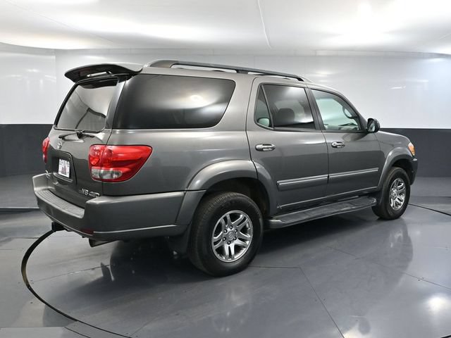 Used 2005 Toyota Sequoia Limited AWD/4WD image 4
