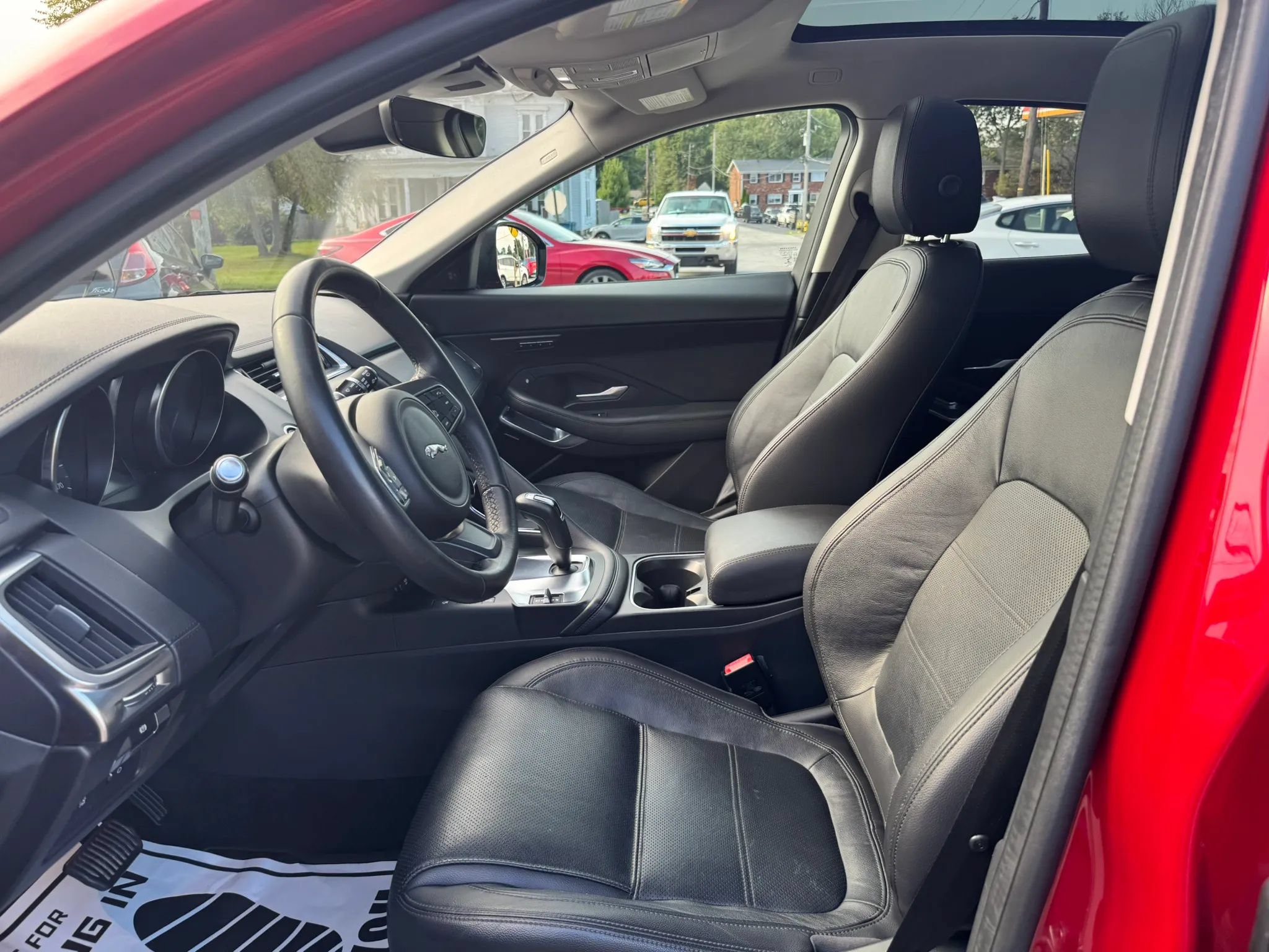 Used 2020 Jaguar E-PACE SE AWD/4WD image 22