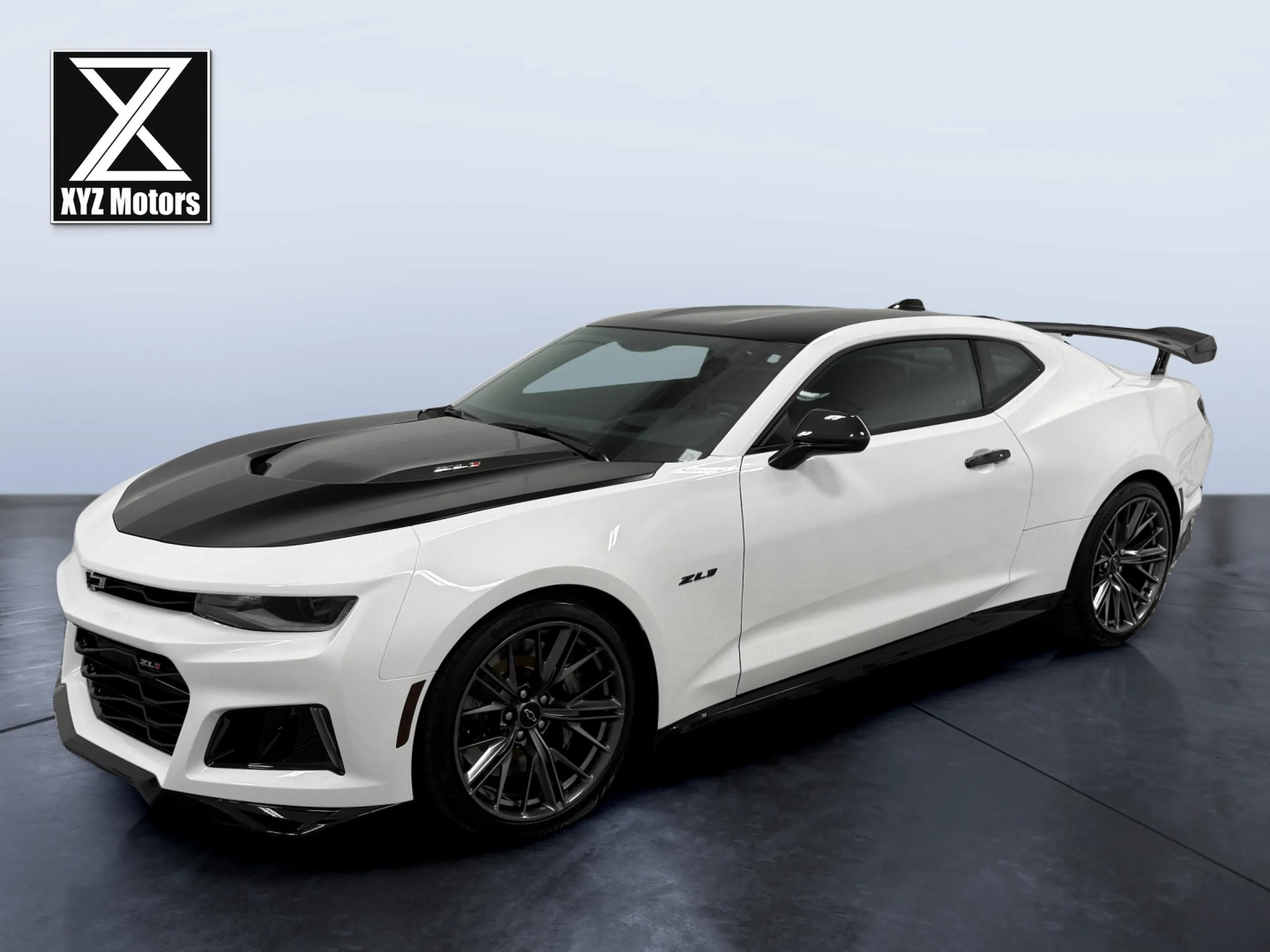 Used 2022 Chevrolet Camaro ZL1 RWD image 1