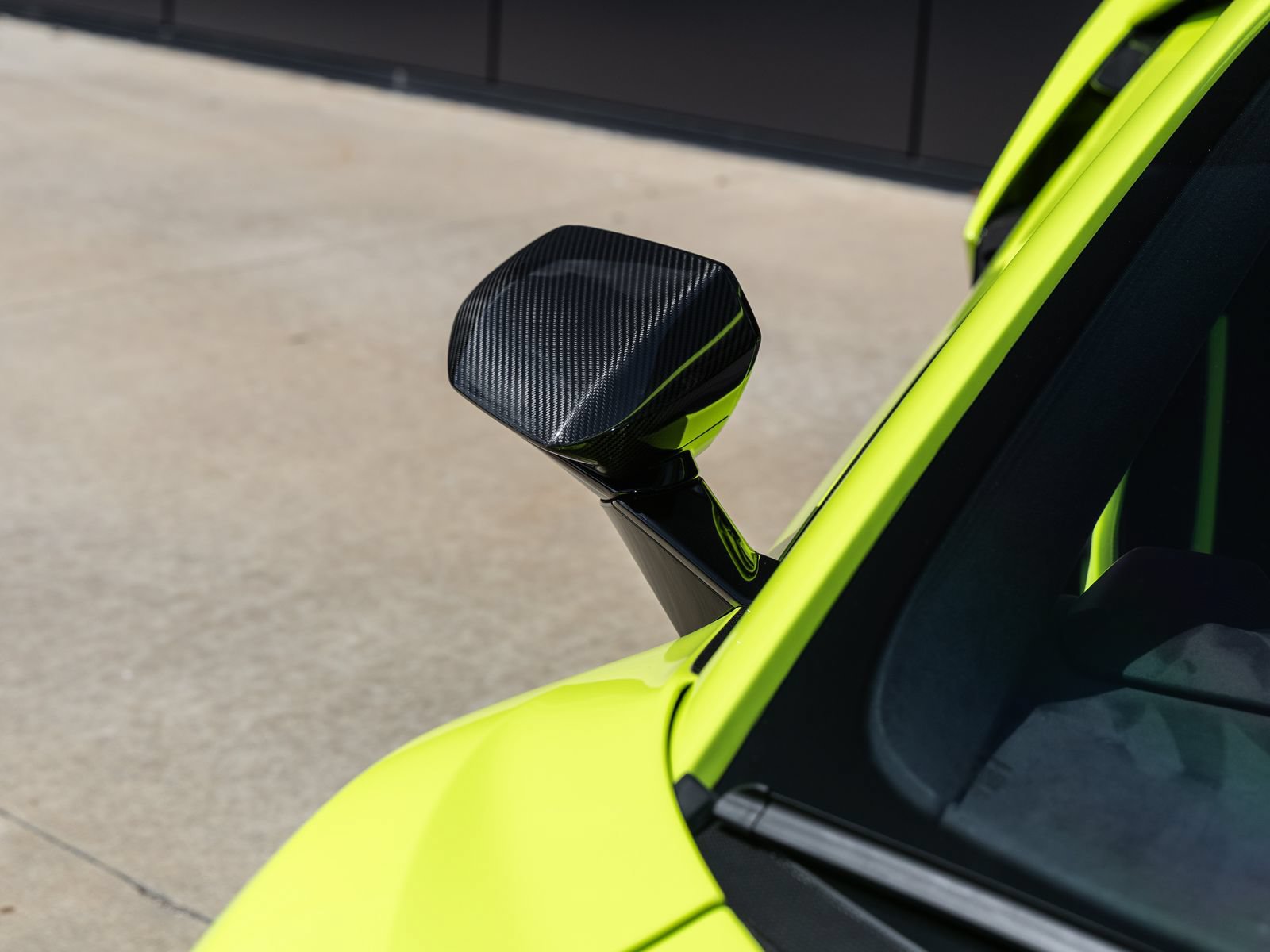 Used 2025 Lamborghini Revuelto AWD/4WD image 27