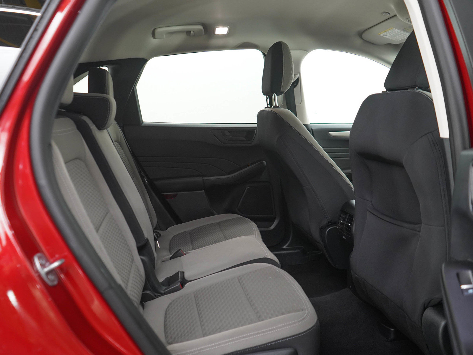 Used 2022 Ford Escape SE w/ Cold Weather Package FWD image 13