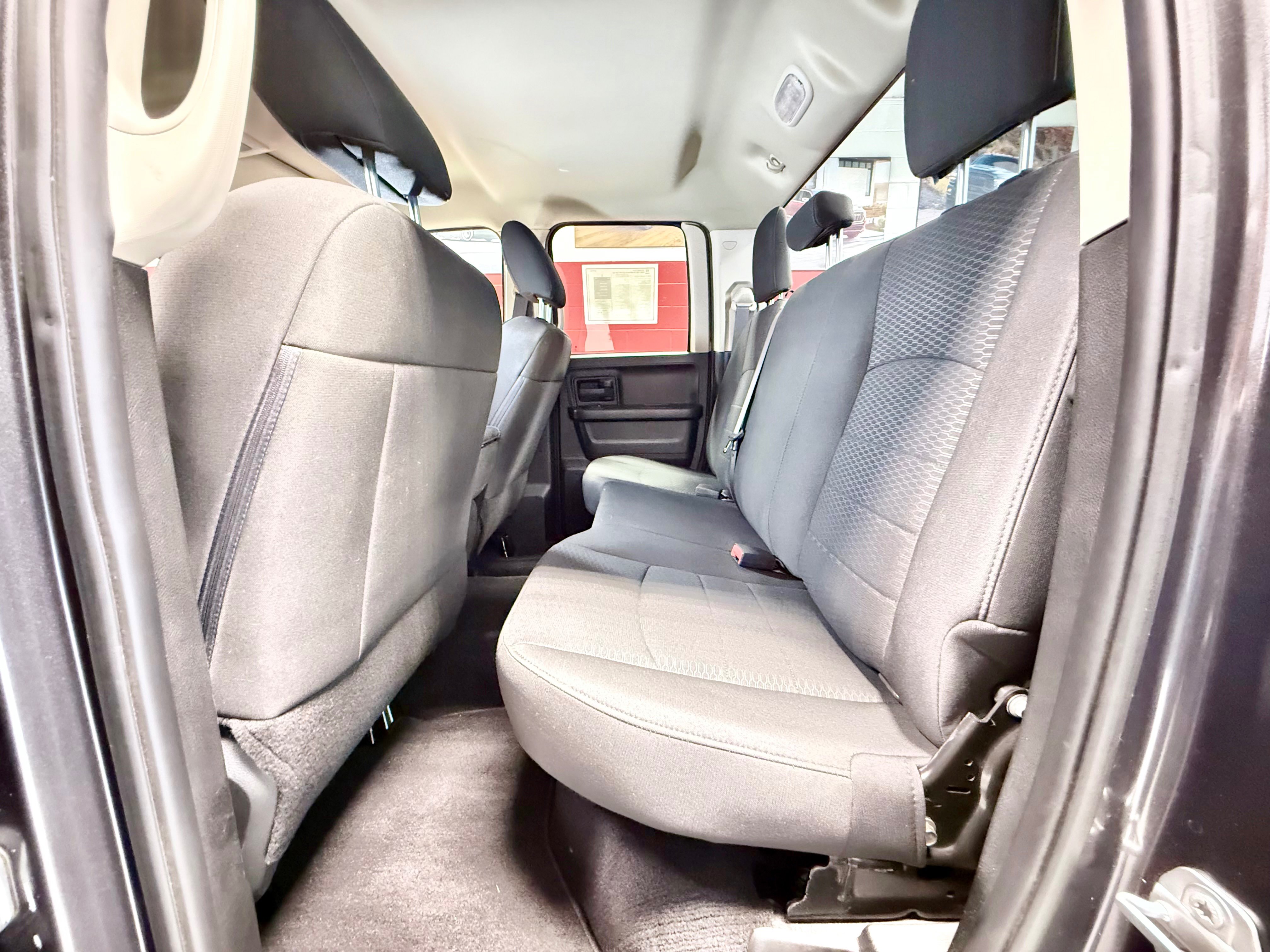 Used 2019 RAM 1500 Express w/ Express Value Package AWD/4WD image 32