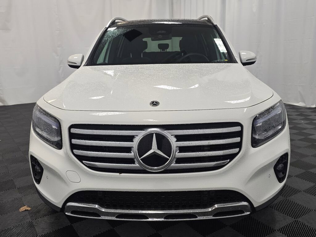 Used 2025 Mercedes-Benz GLB 250 4MATIC image 9