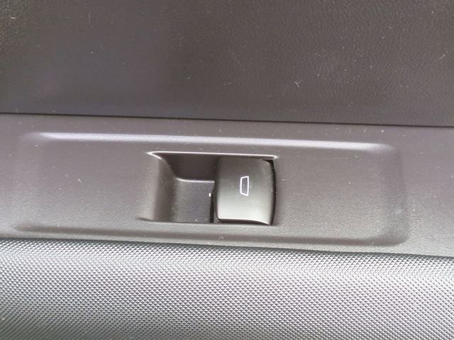 Used 2023 Chevrolet Colorado Z71 image 37