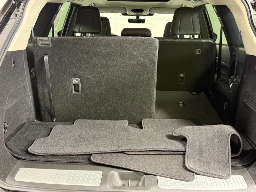 Certified 2023 INFINITI QX60 Luxe w/ Cargo Package AWD/4WD image 9
