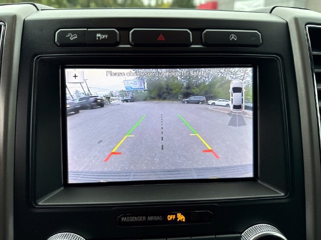 Used 2019 Ford Expedition XLT w/ Equipment Group 201A AWD/4WD image 24