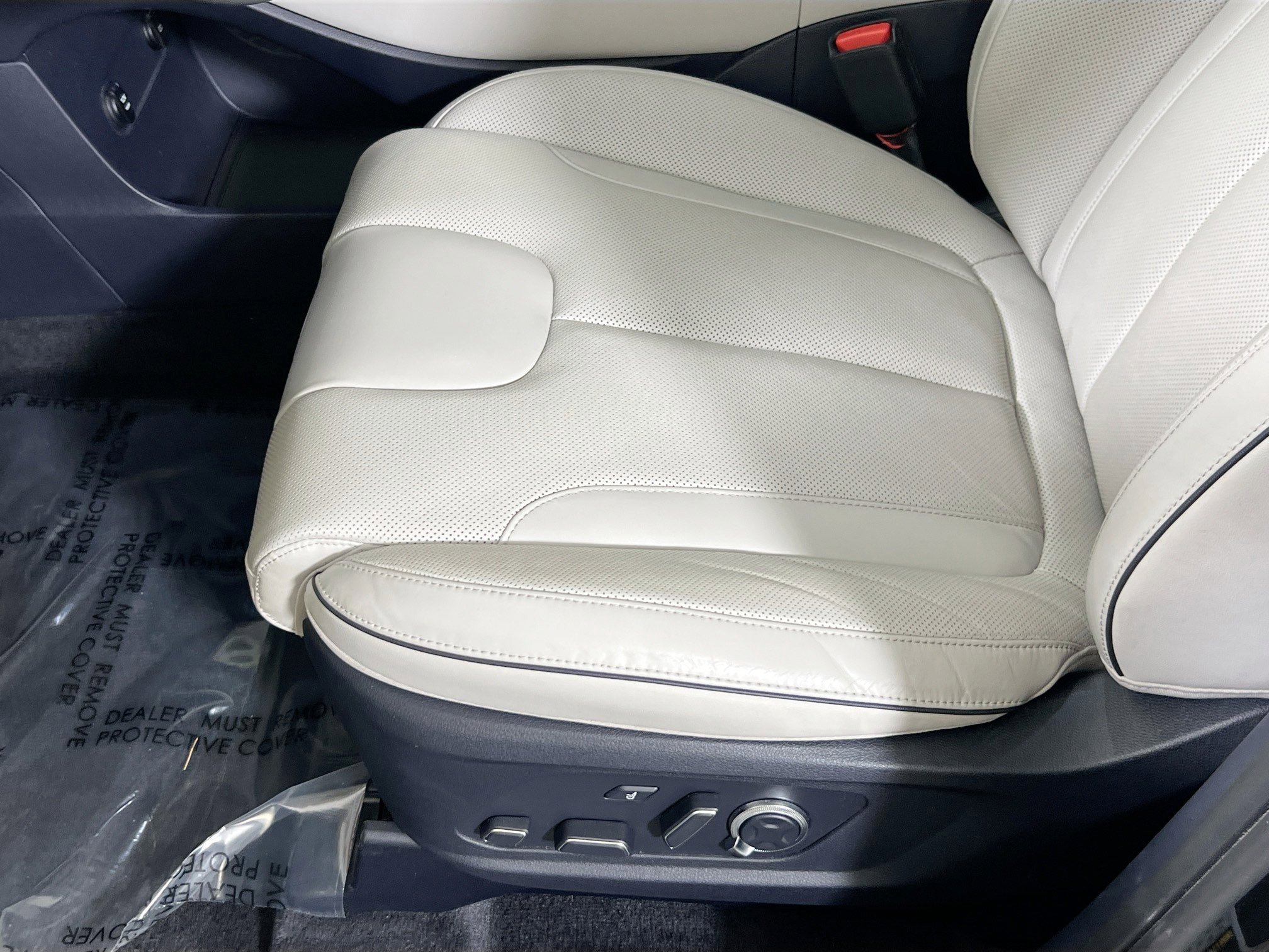 Used 2023 Hyundai Palisade Calligraphy image 19