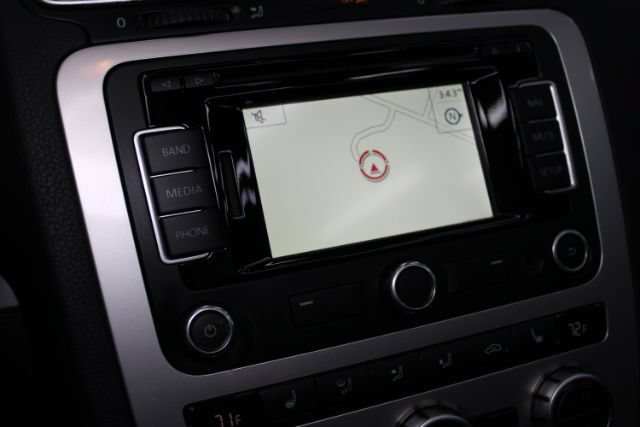 Used 2014 Volkswagen Eos Komfort FWD image 15