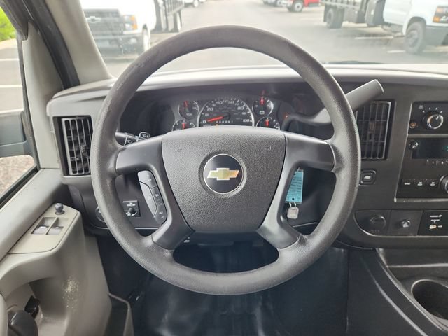 Used 2013 Chevrolet Express 3500 Extended RWD image 32