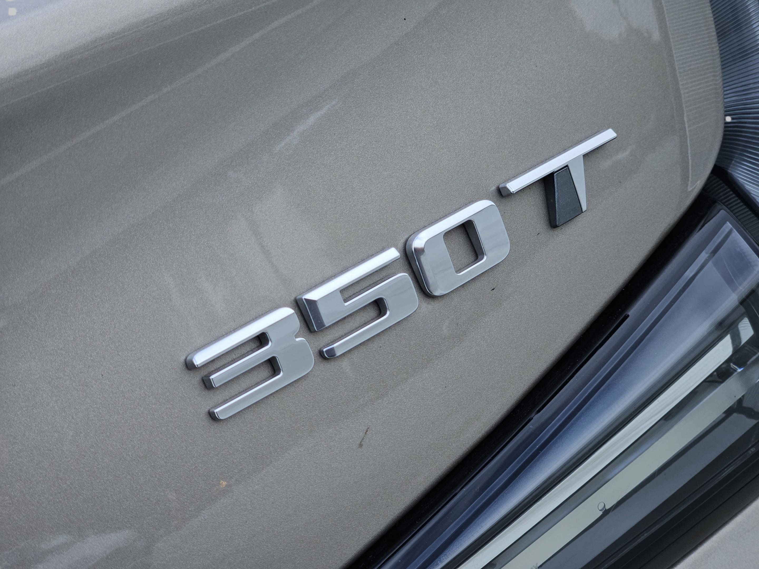 Used 2022 Cadillac XT4 Sport w/ Enhanced Visibility Package FWD image 34