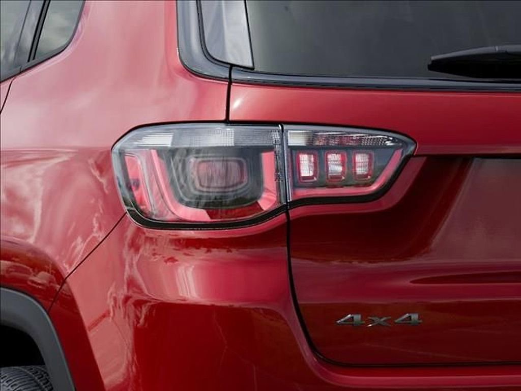 New 2026 Jeep Compass Latitude AWD/4WD image 9