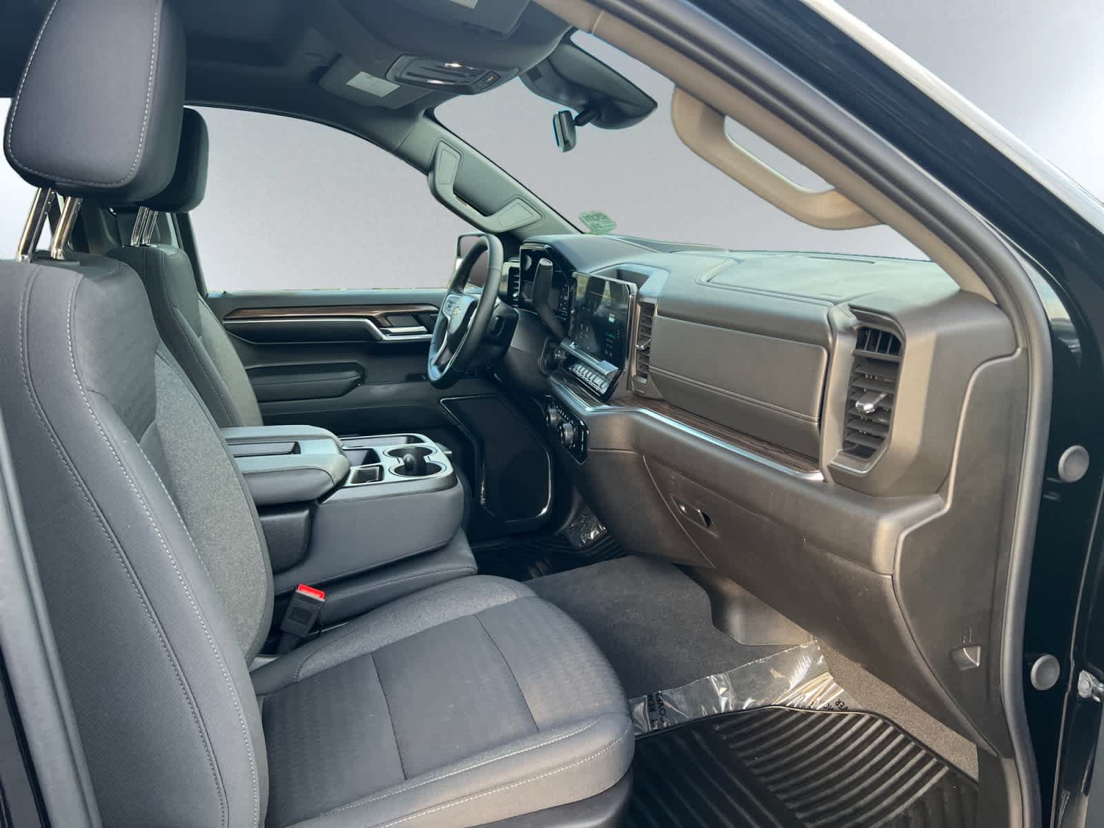 Used 2024 Chevrolet Silverado 1500 LT AWD/4WD image 20