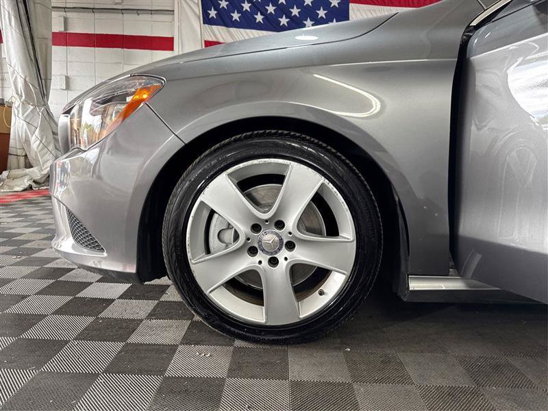 Used 2015 Mercedes-Benz CLA 250 4MATIC image 29