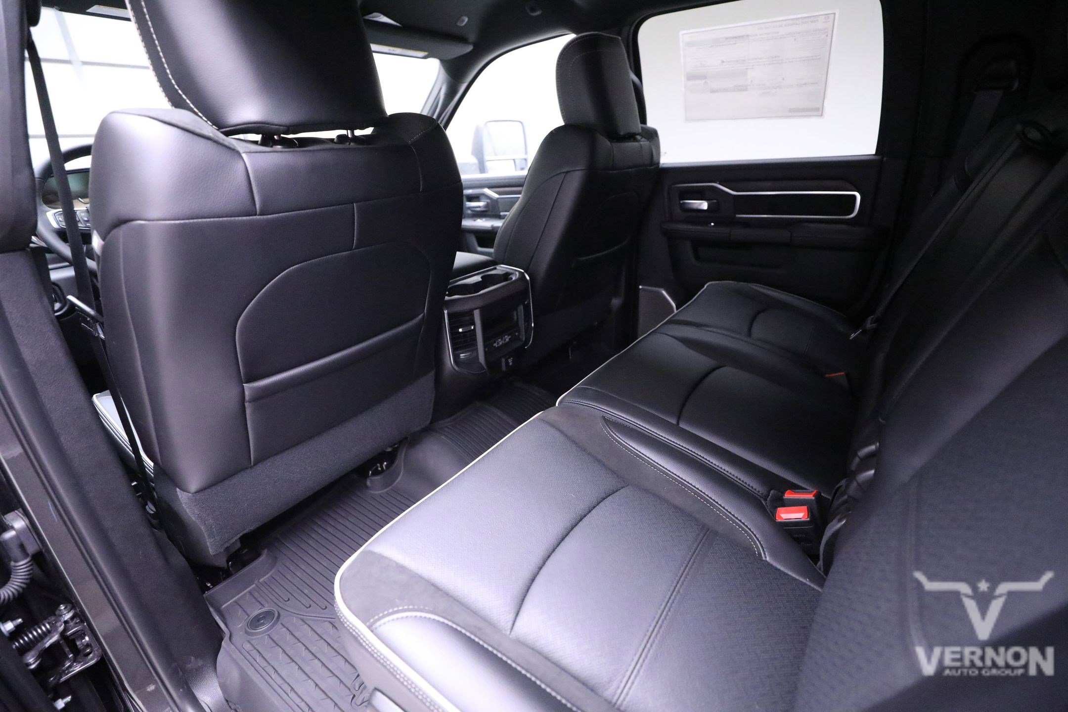 New 2025 RAM 3500 Laramie image 9