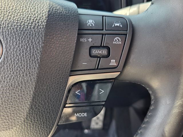 Used 2025 Toyota Camry XSE FWD image 31