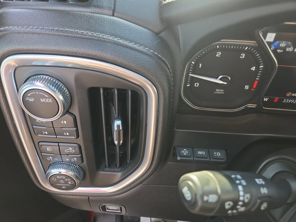 Used 2022 GMC Sierra 3500 Denali w/ Denali Ultimate Package AWD/4WD image 24