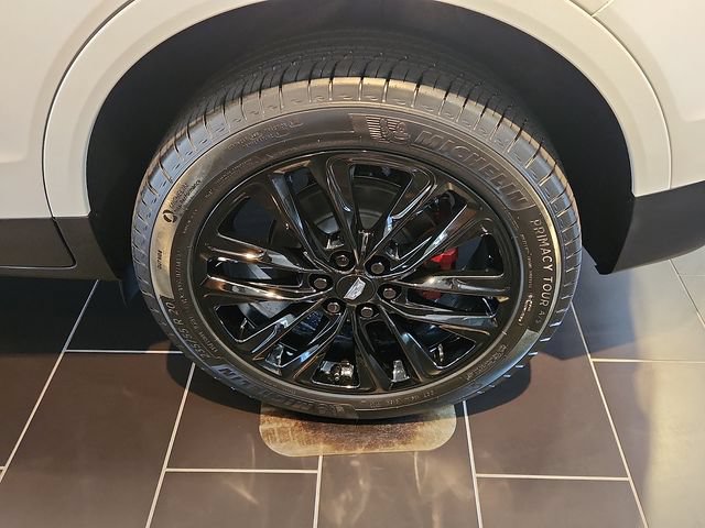 New 2026 Cadillac XT5 Sportv w/ LPO, Onyx Lite Package AWD/4WD image 5