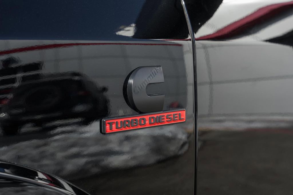 Used 2021 RAM 3500 Laramie w/ Night Edition image 21