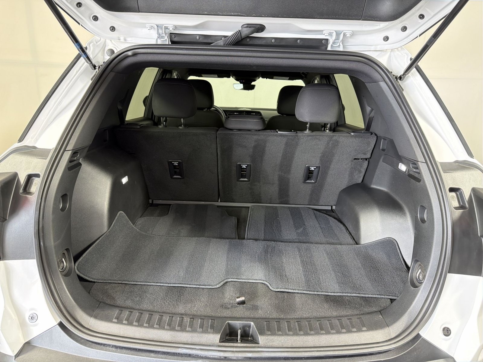 New 2026 GMC Terrain Elevation w/ Technology Package II FWD image 25