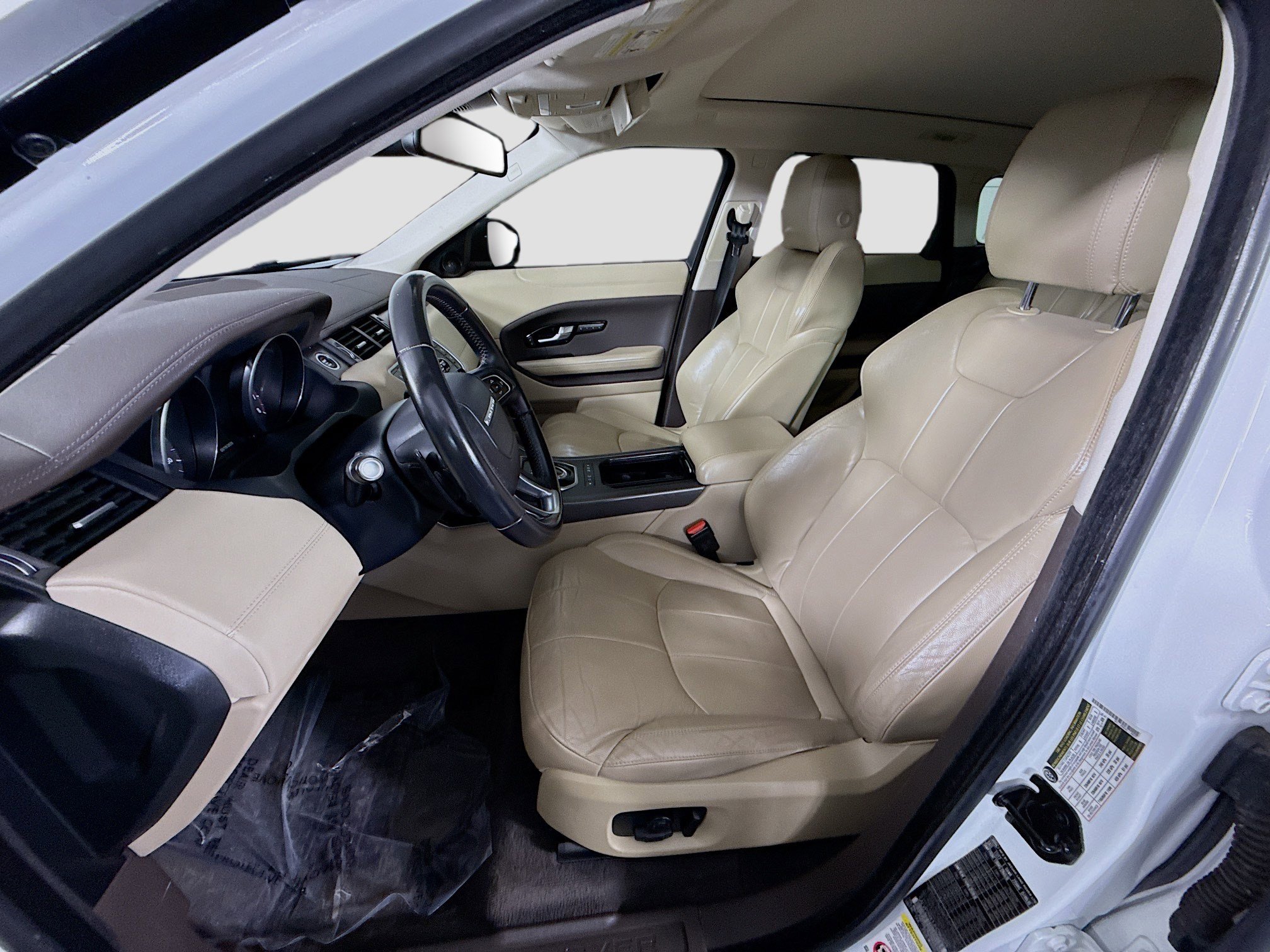 Used 2018 Land Rover Range Rover Evoque SE AWD/4WD image 22