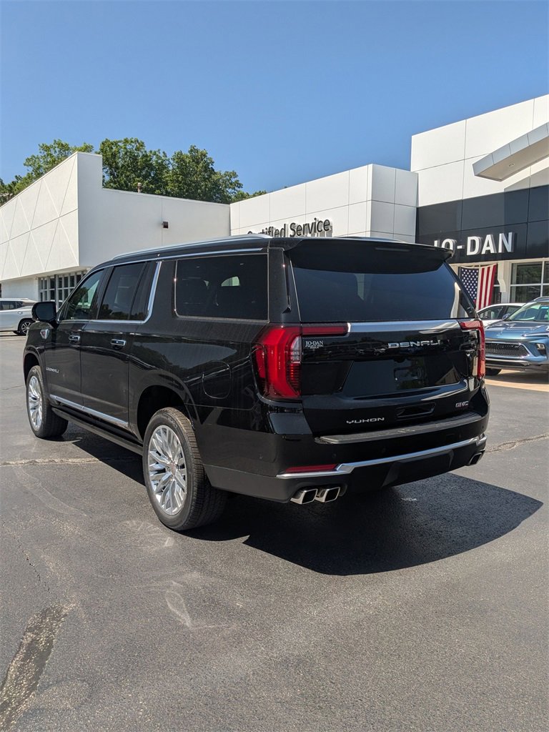 New 2025 GMC Yukon XL Denali w/ Sun & Power Step Package image 6