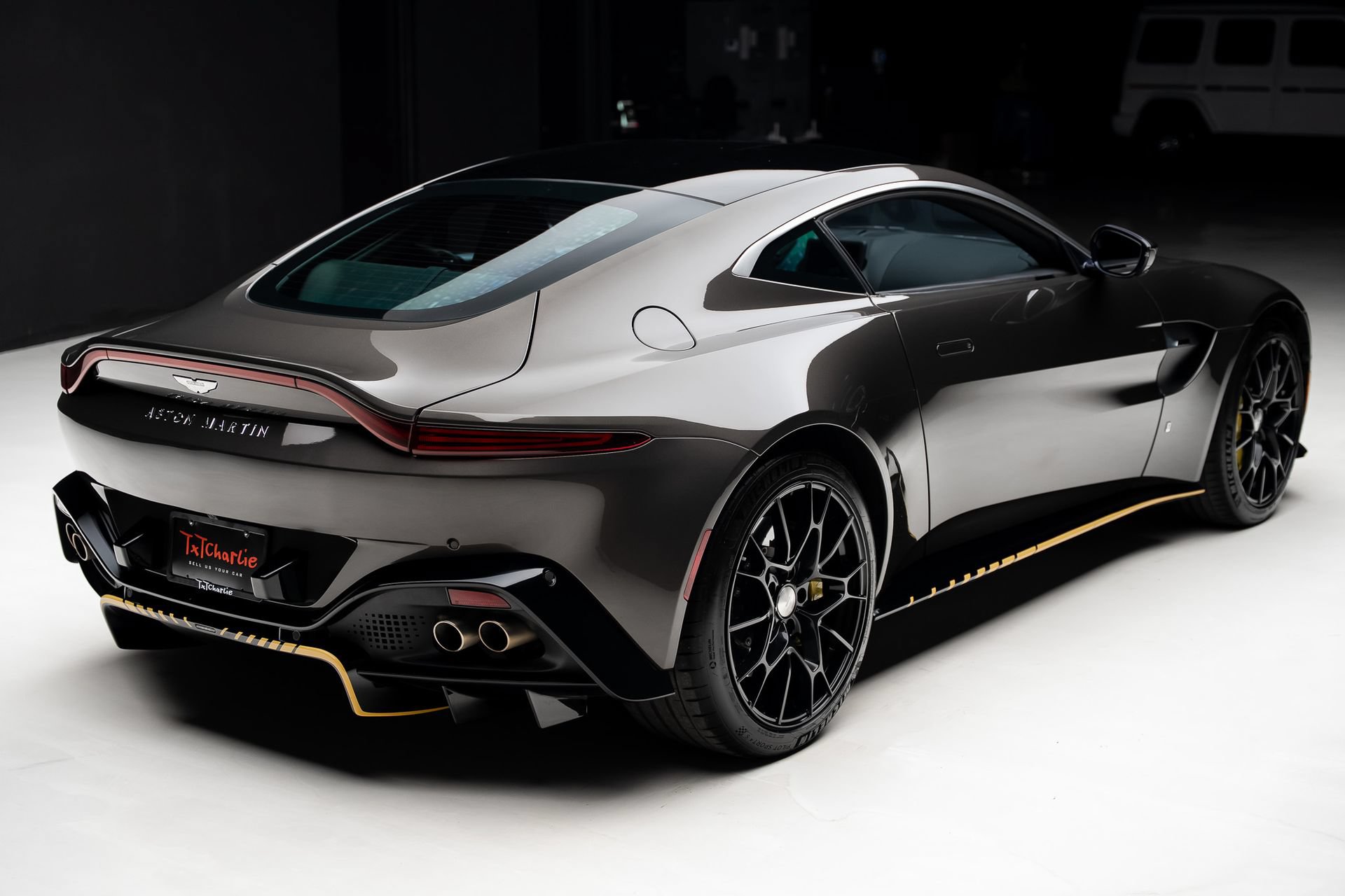 Used 2022 Aston Martin V8 Vantage Coupe RWD image 41