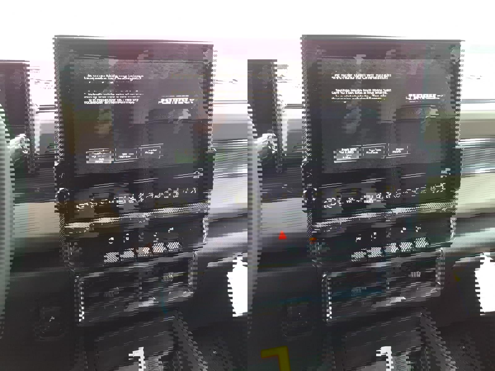 New 2026 GMC Hummer EV SUV w/ LPO, Dark Essentials Package image 20