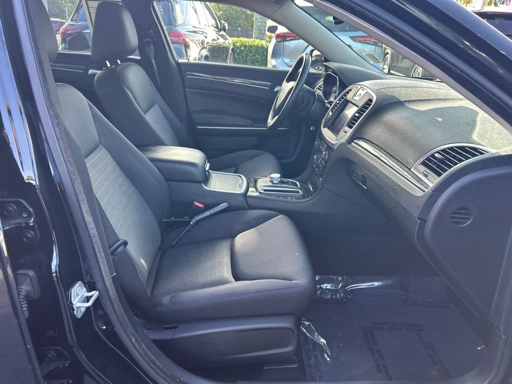 Used 2021 Chrysler 300 Touring w/ Sport Appearance Package RWD image 21