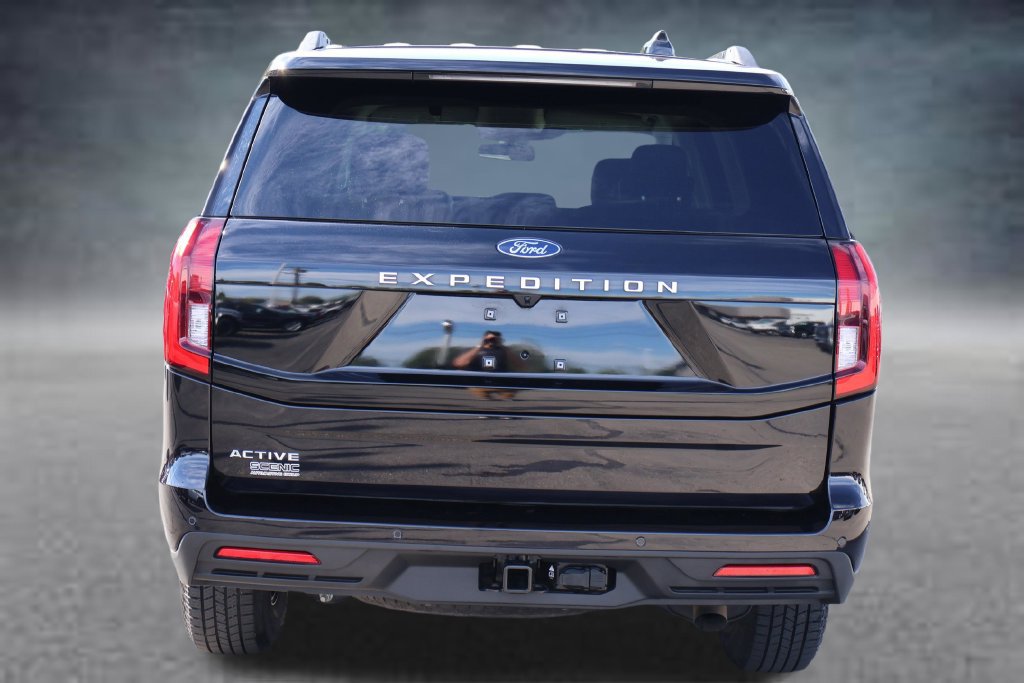Used 2026 Ford Expedition Active AWD/4WD image 22