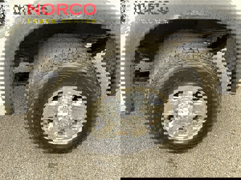 Used 2018 RAM 3500 Tradesman w/ Chrome Appearance Group image 13