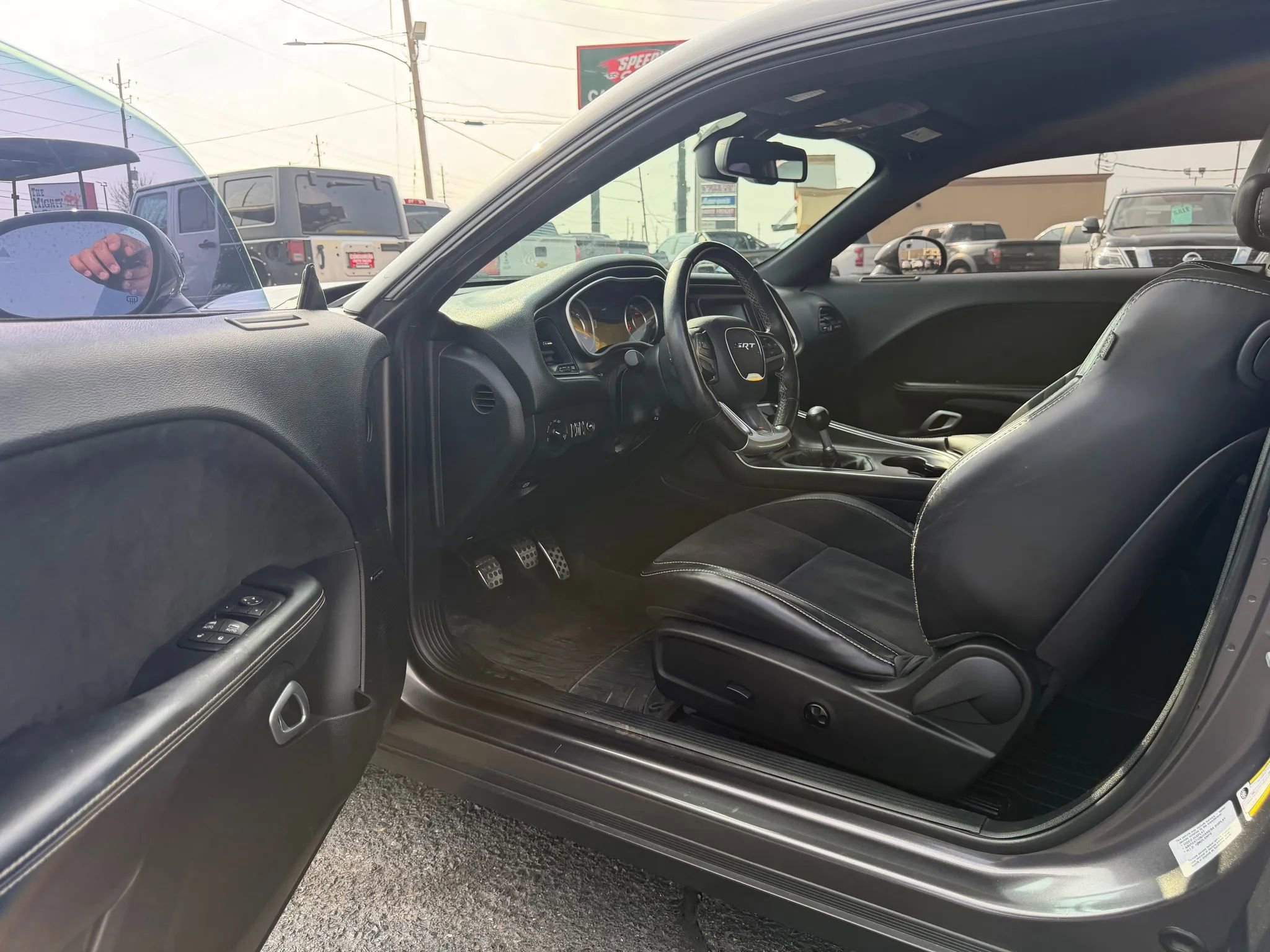 Used 2015 Dodge Challenger SRT w/ Technology Group RWD image 5