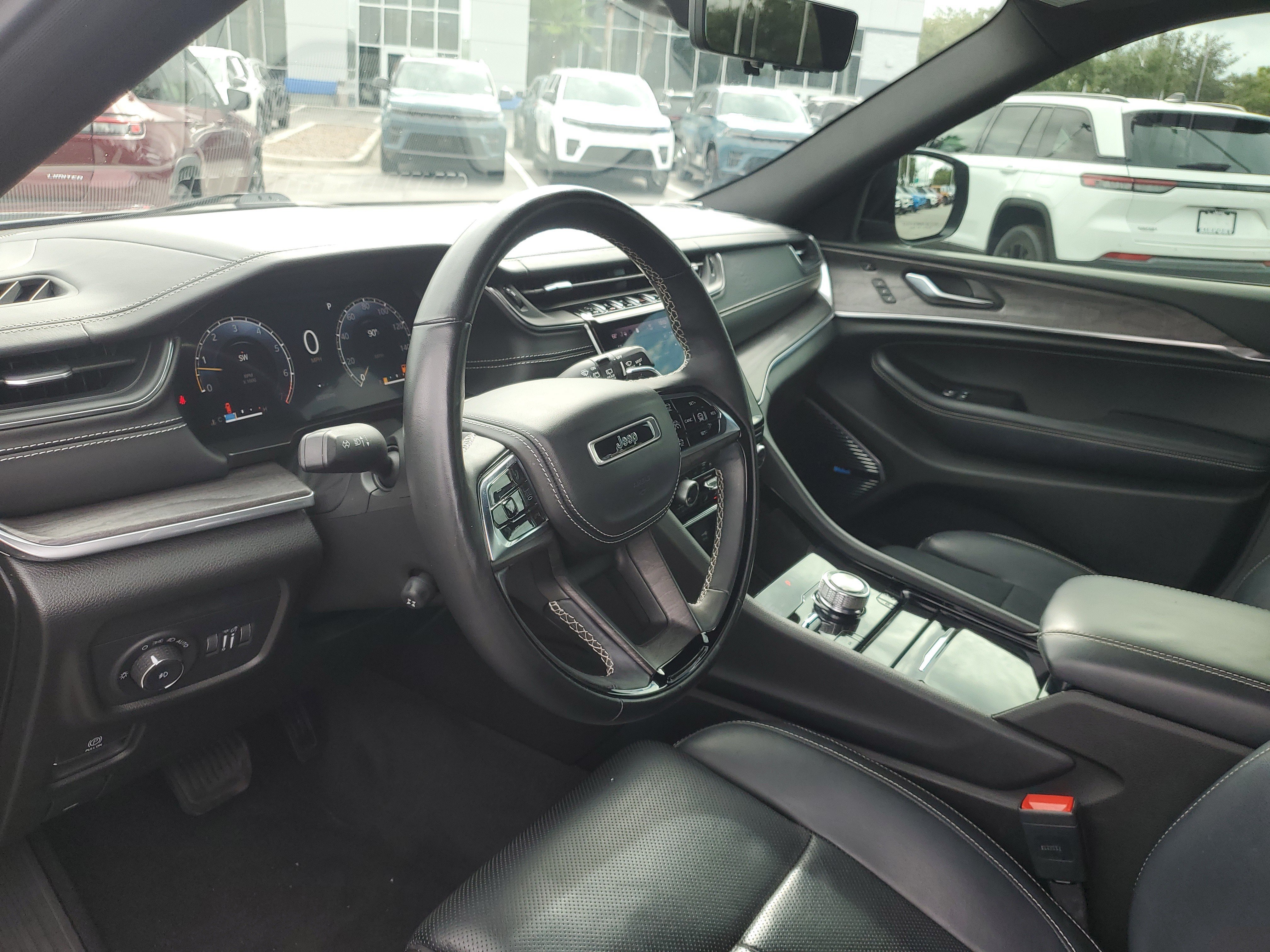Used 2021 Jeep Grand Cherokee L Overland w/ Advanced Protech Group III AWD/4WD image 13