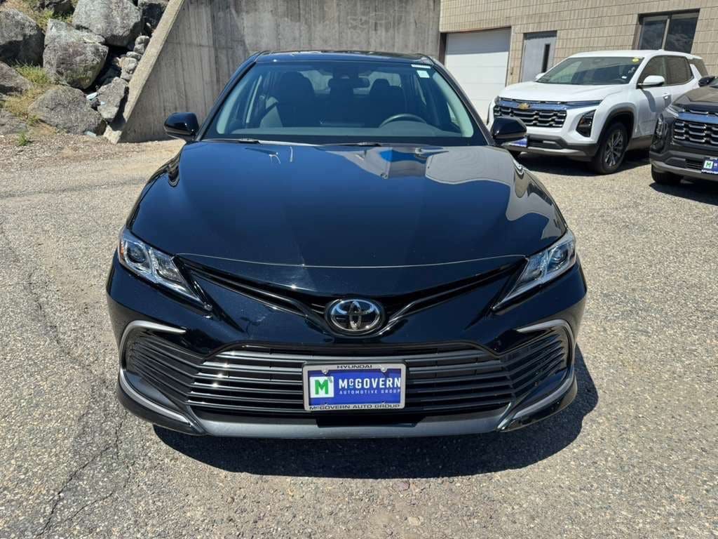 Used 2024 Toyota Camry LE AWD/4WD image 9