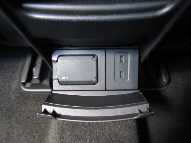 Used 2022 Mercedes-Benz EQB 300 4MATIC w/ Exclusive Package image 26