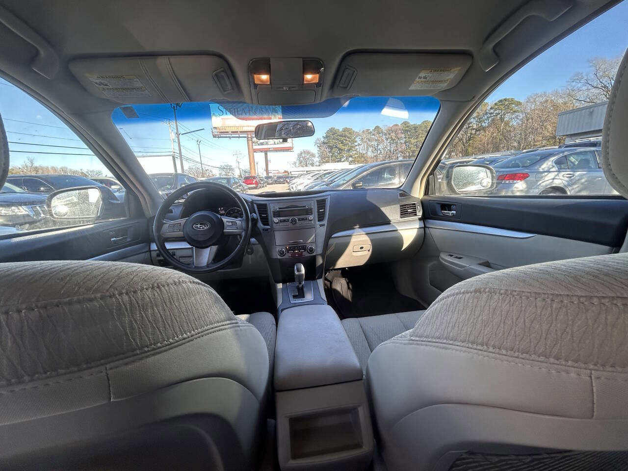 Used 2010 Subaru Outback 2.5i Premium image 12