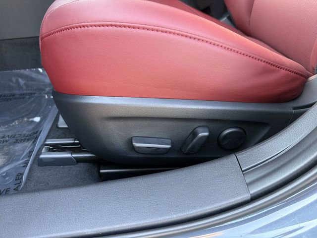 New 2026 MAZDA MAZDA3 Hatchback w/Premium Plus Pkg image 21